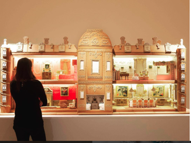 Watch: Giant gingerbread house takes 500 hours to create - 7NEWS Denver