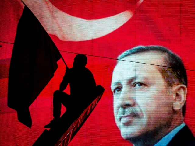 Turkey: Commission passes amendment to give president more power