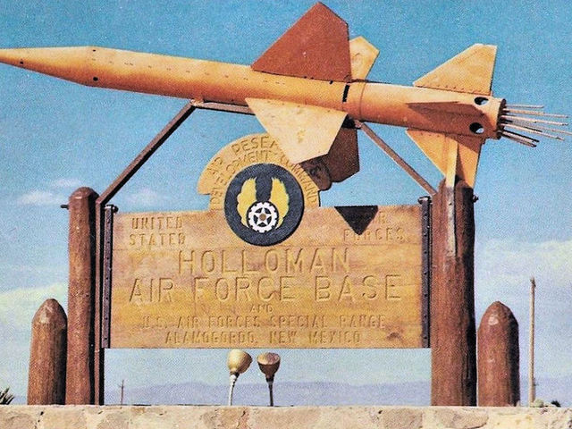 http://sharing.thedenverchannel.com/sharescnn/photo/2017/02/01/Holloman_Air_Force_Base_-_Sign_1485964999017_54388547_ver1.0_640_480.jpg