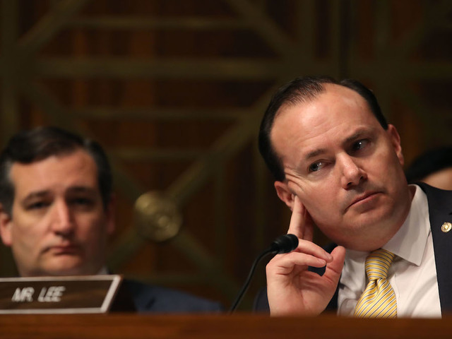 Facing defections, Senate GOP leaders delay health care vote Facing defections, Senate GOP leaders delay health care vote