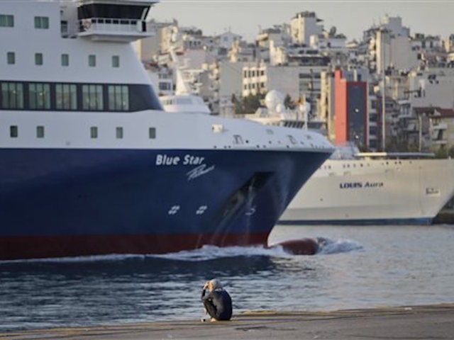 Greece issues warning to migrants