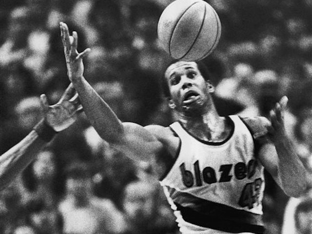 Former NBA player indicted