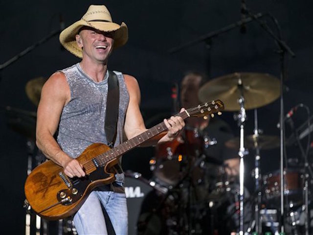 Kenny Chesney will return to Denver in 2018