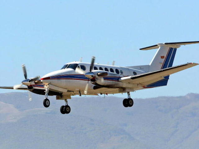 Video captures plane making landing without landing gear