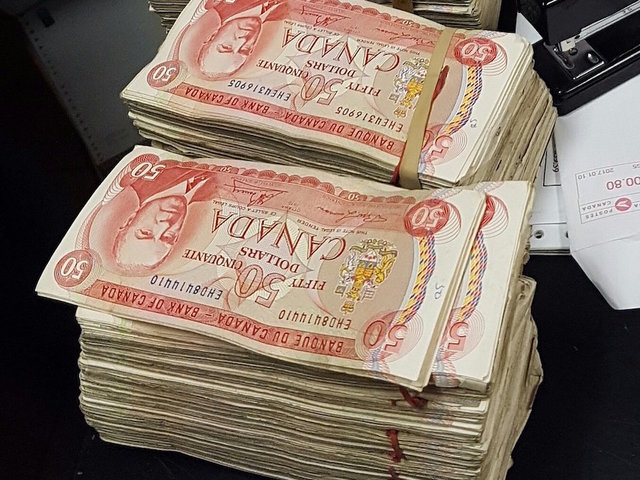 Recycling plant worker finds $100K in cash in old TV set