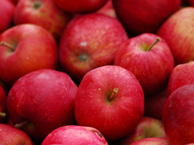 This woman carried her in-flight snack off the plane and it cost her $500