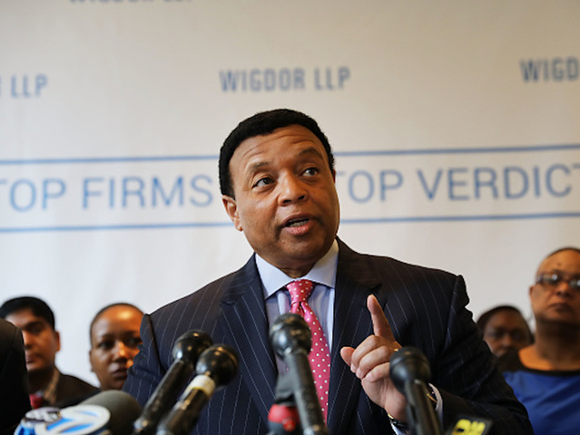 Fox News anchor joins harassment lawsuit, claiming racial discrimination