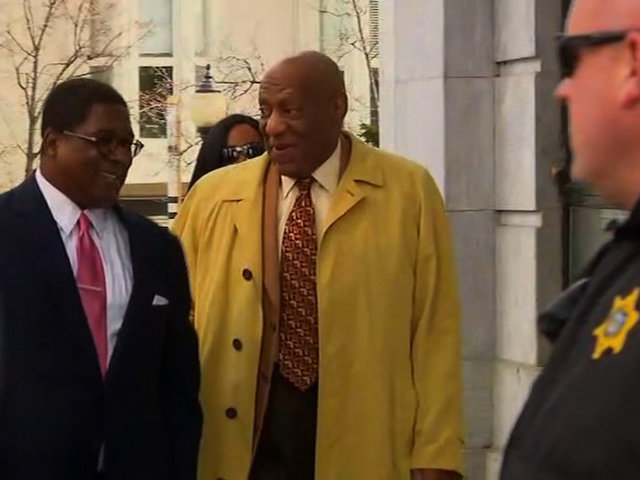 Cosby accompanied by wife for the first time at his trial