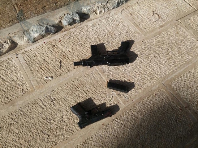2 Israeli police officers killed in shooting in Jerusalem's Old City