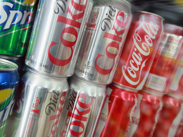 A 12 Diet Cokes-a-day habit like Trump's is worth changing