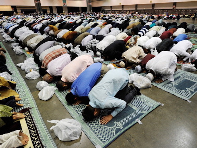 Muslim population expected to more than double in the US by 2050, Pew Research Center says