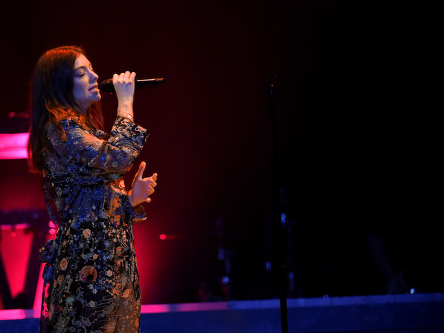 Lorde apologizes for Whitney Houston bathtub joke