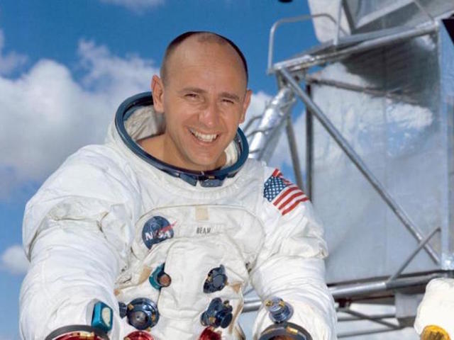 Alan Bean: Apollo astronaut, fourth man to walk on moon, dies