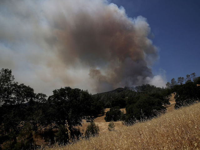 California's Klamathon Fire jumps state line into Oregon