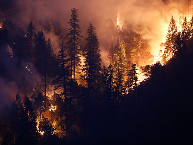 Carr Fire in California is so hot it's creating its own weather system