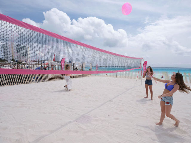 8 bodies found in Cancun, officials issue Mexico travel advisory