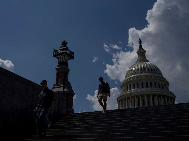 House approves spending bill to avert government shutdown