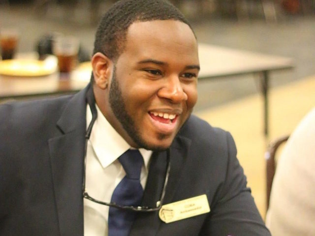 Dallas police seeking warrant after officer enters wrong apartment, shoots man