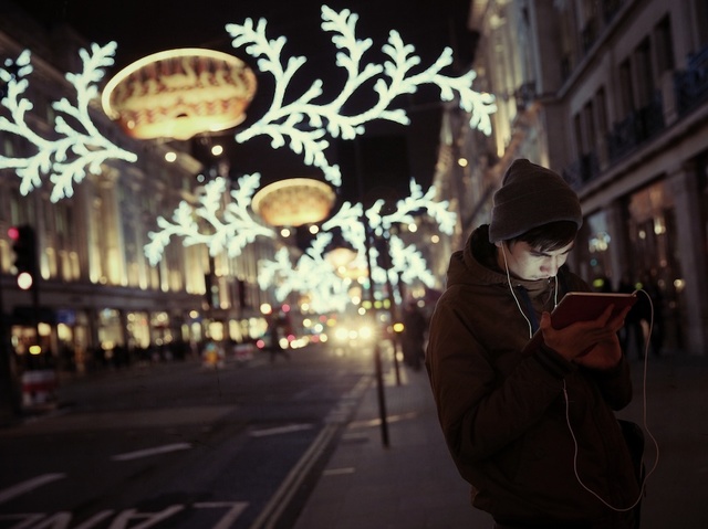 10 ways scammers plan on ruining your holiday season